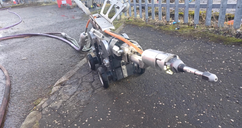 The ultra high pressure robotic cutter has been developed to clear sewers from 10cm to a metre in diameter UHP Robot